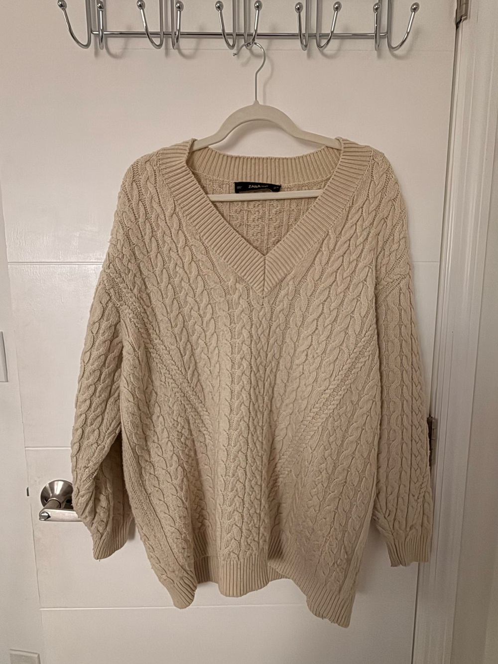 Zara Cream Cable-Knit V-Neck Pullover